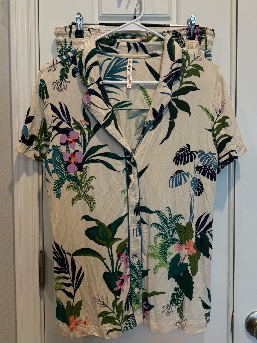Soma Women’s Cream Tropical Floral Pajama Top with Green & Blue Foliage Size M